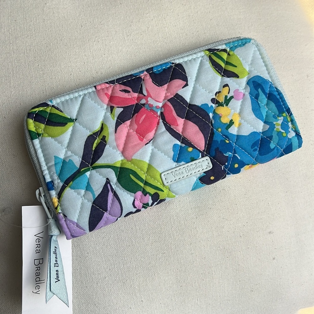 VERA BRADLEY Accordion quilted textile wallet - Picture 4 of 12